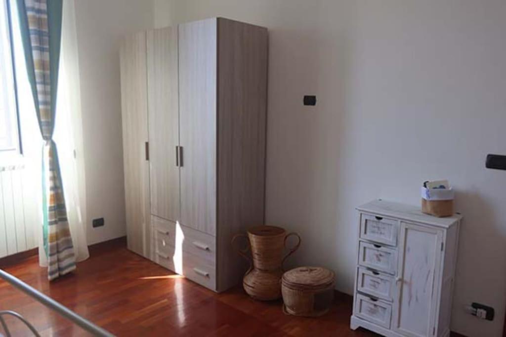 A Crystal Palace In Heart Of Apartment